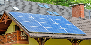 solarni panely na dome