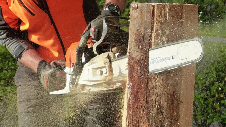 motorova pila retez motorova pila retez