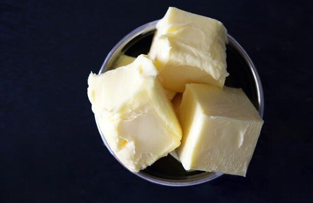 maslo bude jemne uz za par minut staci pouzit zavarovaci sklenici Máslo bude jemné už za pár minut. Stačí použít zavařovací sklenici