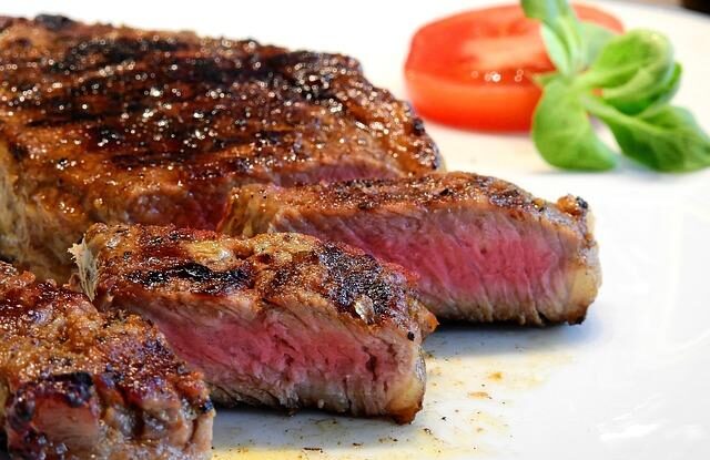 zmekcete kralici maso pred pecenim pomoci marinady nebo pomaleho vareni muzete take vyzkouset soleni Změkčete králičí maso před pečením pomocí marinády nebo pomalého vaření. Můžete také vyzkoušet solení