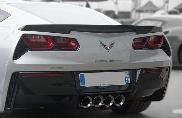 Utěsněte praskliny ve výfuku sami. Není nutné hned kupovat nový