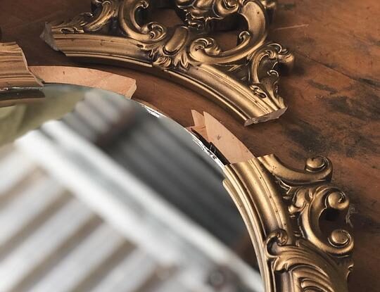 drhnouci okna a dvere urcete misto ktere je treba obrousit Drhnoucí okna a dveře. Určete místo, které je třeba obrousit