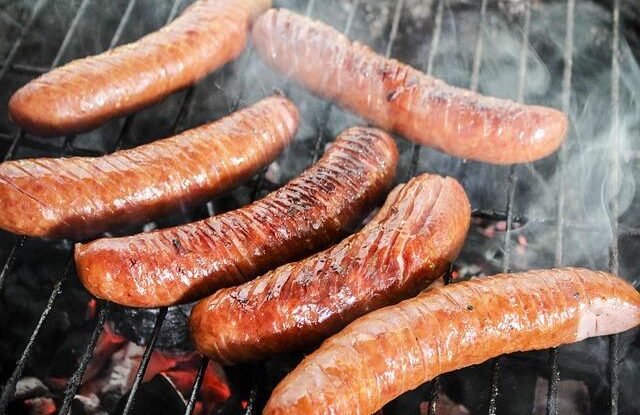 zapalte bez prikladani vyzkousejte svedskou svici Zapalte bez přikládání. Vyzkoušejte švédskou svíci