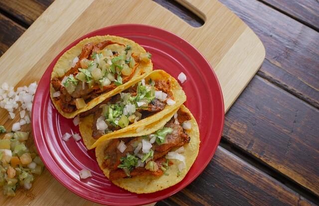 chrante maso pred mouchami polozte na nej platky cibule Chraňte maso před mouchami. Položte na něj plátky cibule