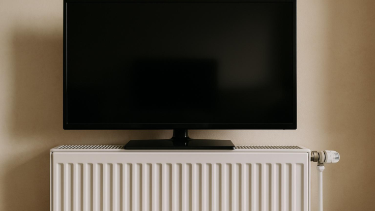 nepokladejte televizi blizko radiatoru muze se zkratit jeji zivotnost Nepokládejte televizi blízko radiátoru. Může se zkrátit její životnost
